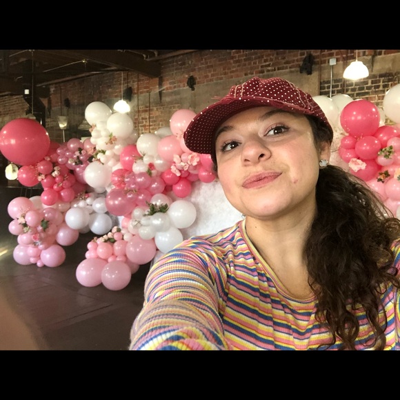 MEET YOUR POSHER - Picture 11 of 15